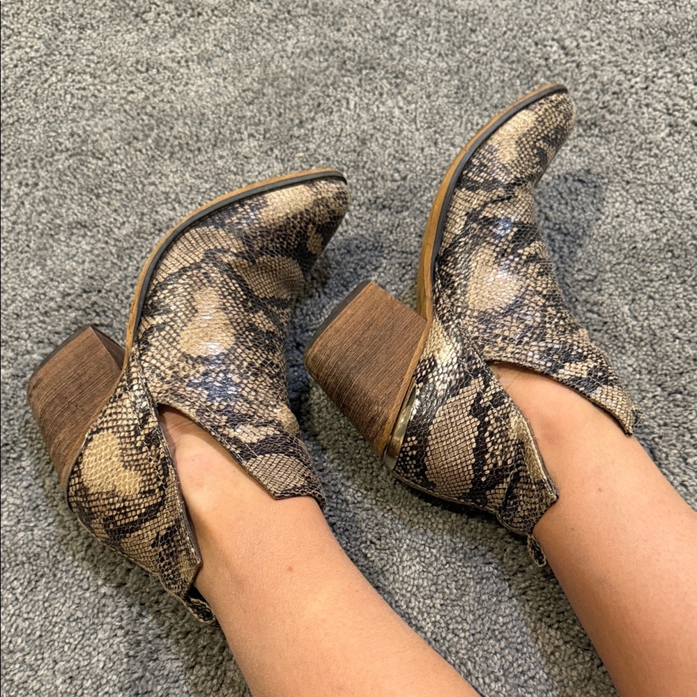Snakeskin Ankle Boots size 7.5 (38)